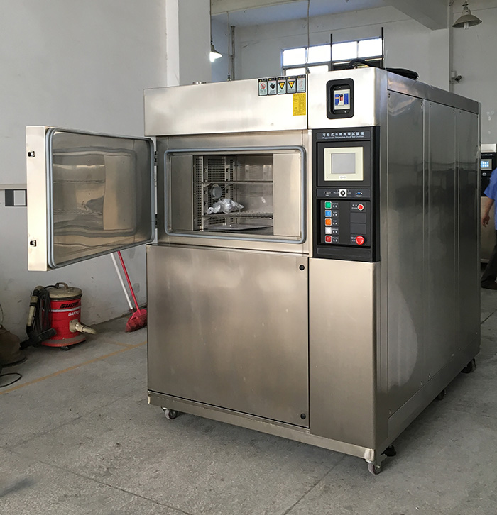 溫度沖擊試驗機實拍打開圖